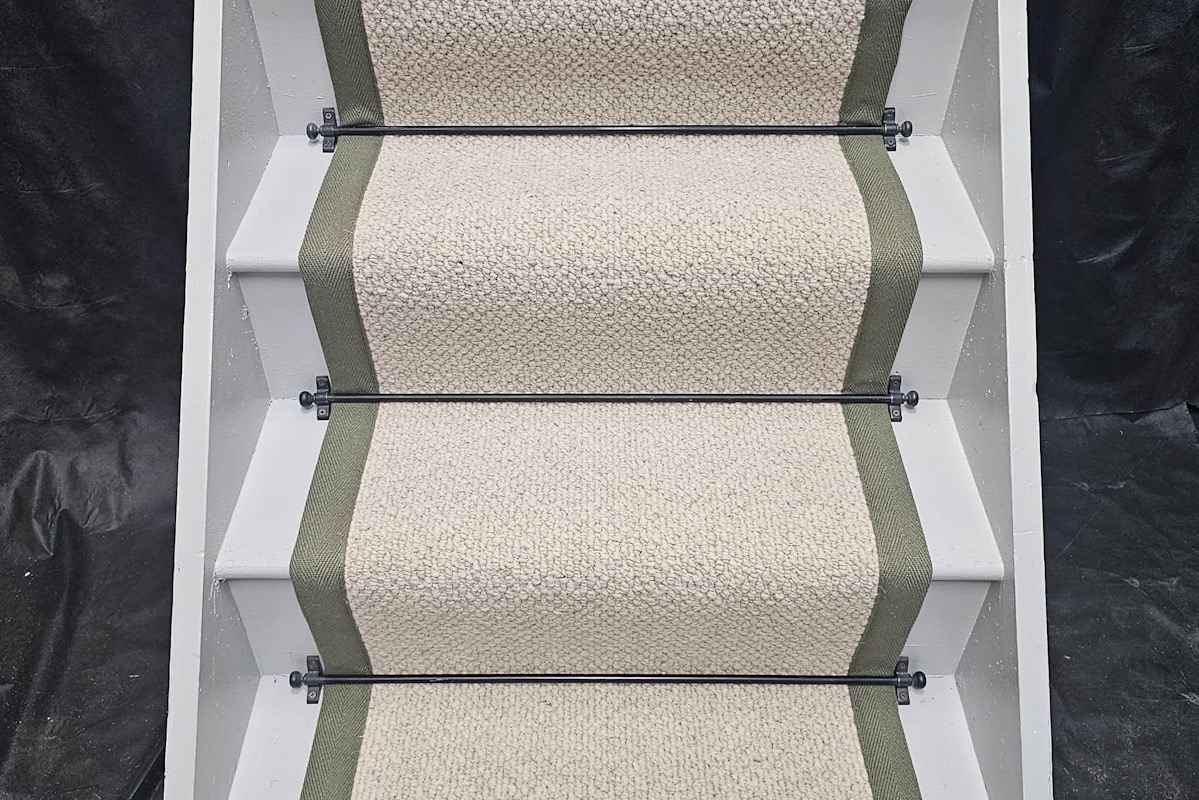 Inishowen Hessian Wool Stair Runner with Pickle border