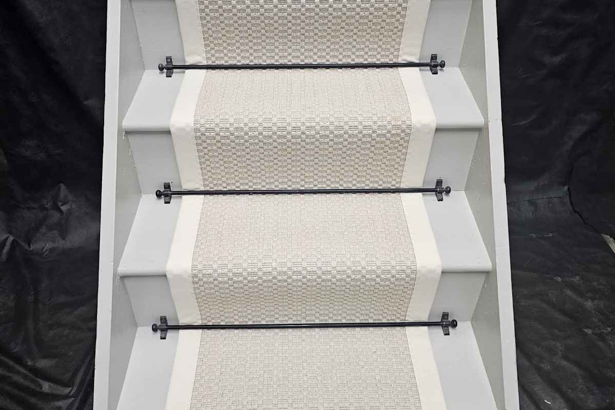 Associated Weavers Manaus Ivory Stair Runner with Rice Border