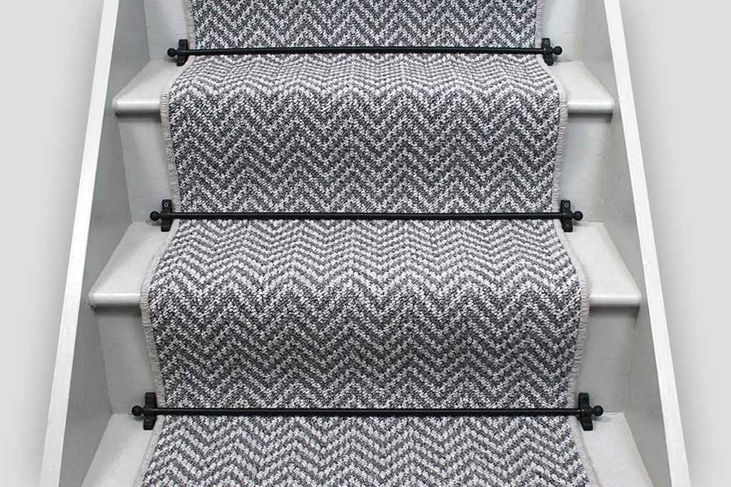 Cormorant Light Grey 2