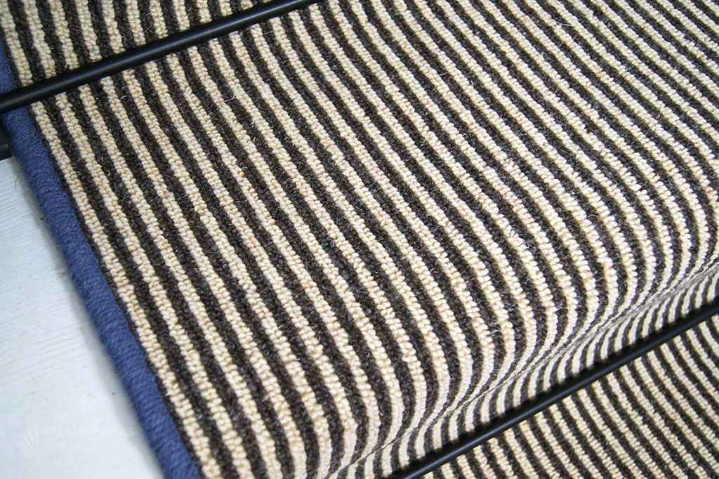hardy--blue-wool-edge-3.jpg