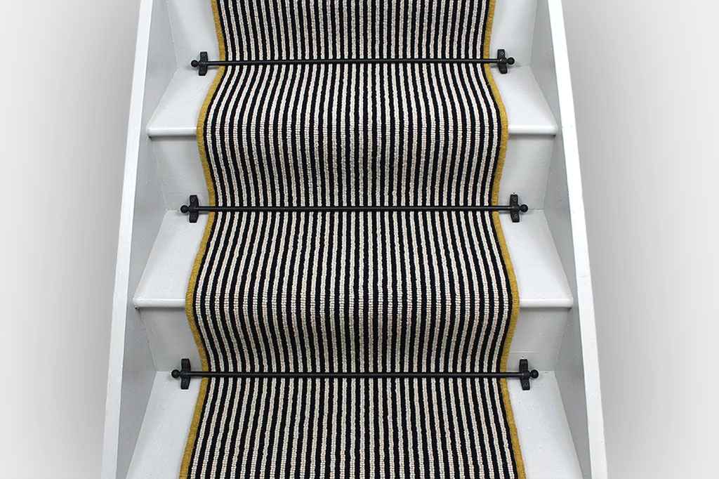 Magpie yellow wool 2