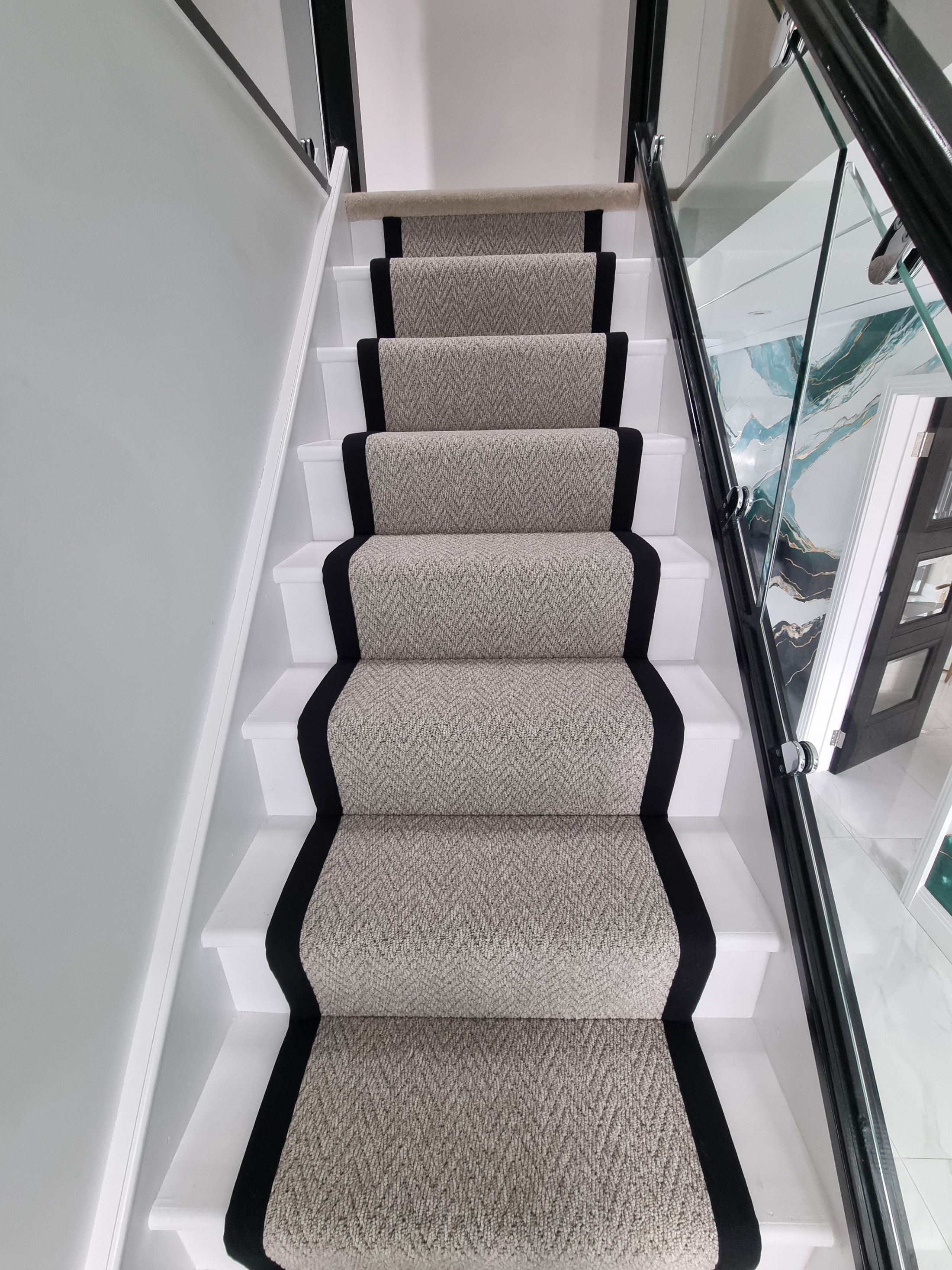 Arizona Pebble Beach Herringbone Stair Runner with Black Border