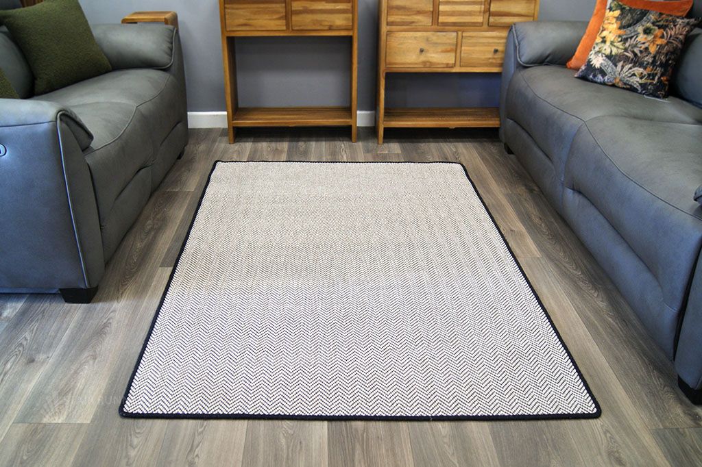 Boston Cotton Herringbone Rug with Black wool edge 120cm x 180cm