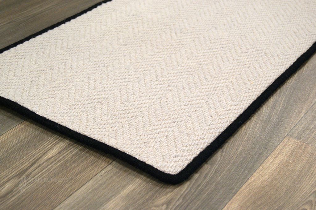 Aran Black wool Rug 3