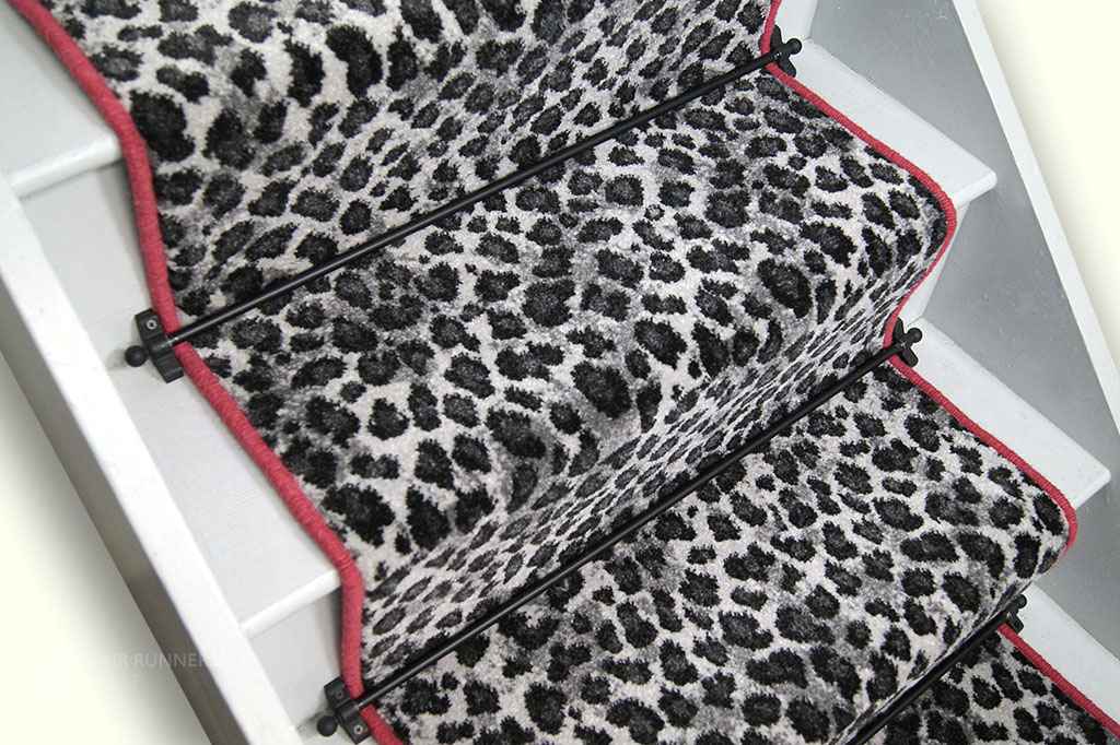 snow-leopard--pink-wool-1.jpg