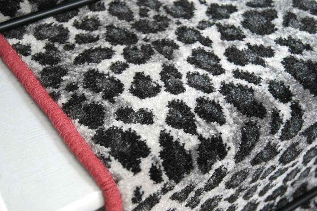 snow-leopard--pink-wool-2.jpg
