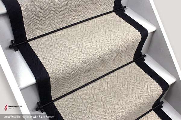aran black border 1