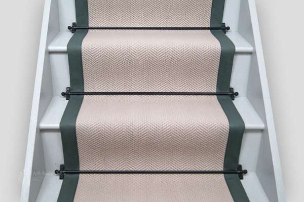 Highclere Pine Border 2