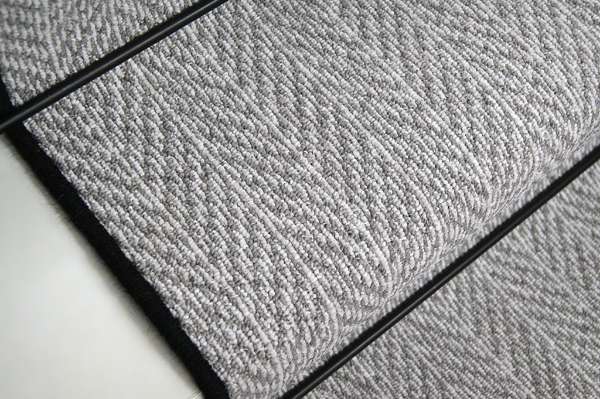 Light Grey Briar Black Wool 2