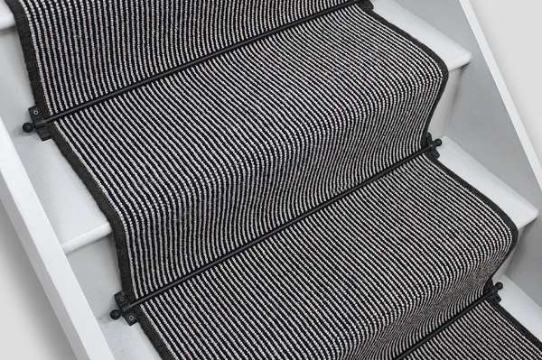 Mini Magpie Black Wool Edge 1