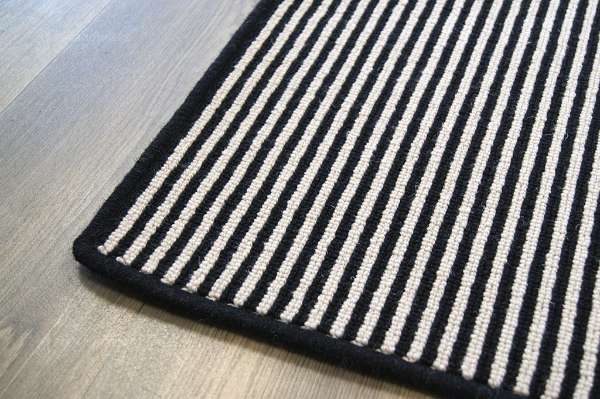 Magpie Black Wool Edge Rug 3