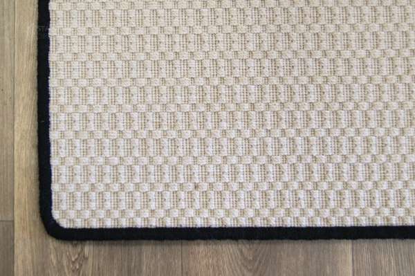 Ivory Black Wool Rug 3