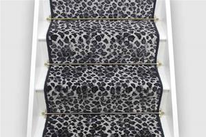 snow-leopard--black-wool-edge-2.jpg